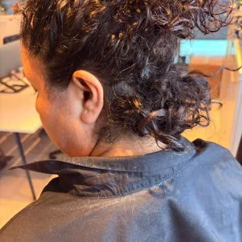 Syoss Keratin Saç Köpüğü'nde Beyaz Dökülme Sorunu Ve Değişim Talebi