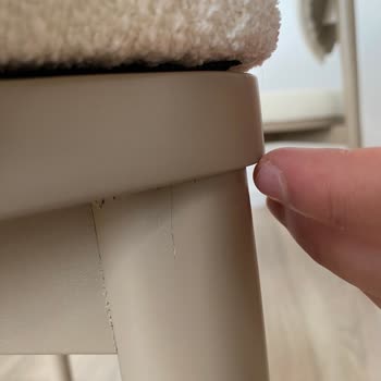 İnnova Mobilya’da Kalitesiz Sandalye Takımı Ve Sorumluluk Reddi