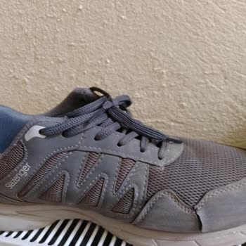 Kısa Sürede Açılan Ayakkabıda Kalite Sorunu Ve Şirketin Cevapsızlığı