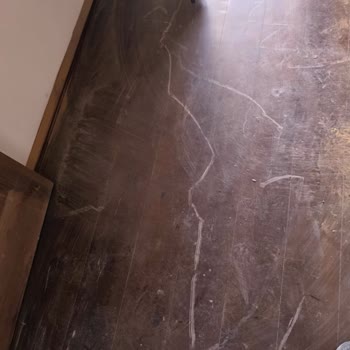 Arçelik Servisi Ürün Tesliminde Zeminde Çizik Bırakarak Hasara Yol Açtı