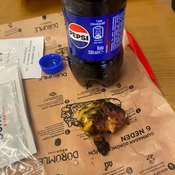 Yanmış Dürüm Ve Tavuk Ürünleri Sağlık Ve Lezzet Açısından Kabullenilemez