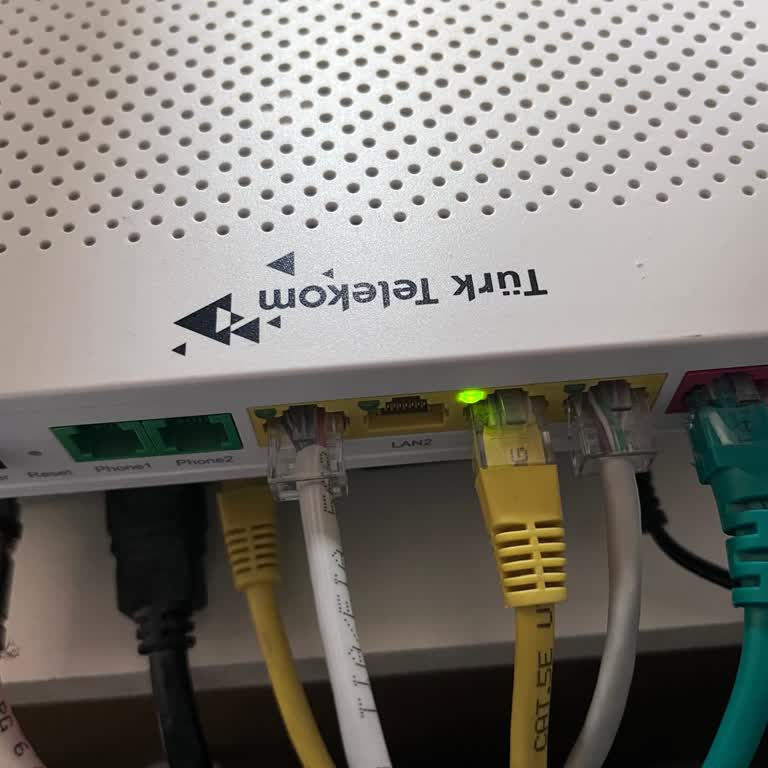 İnternet Kesintisi Ve Wi-Fi Sorunu Nedeniyle Mobil Faturalar Yükseldi