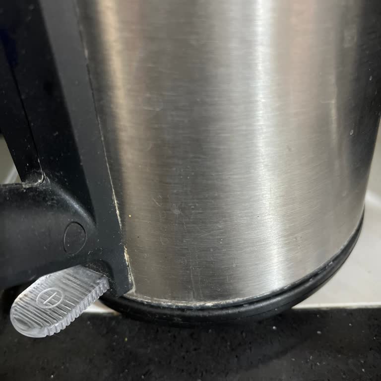 Tefal Magic Tea XL Çay Makinesinde Tekrarlayan Sızıntı Ve Pas Sorunu