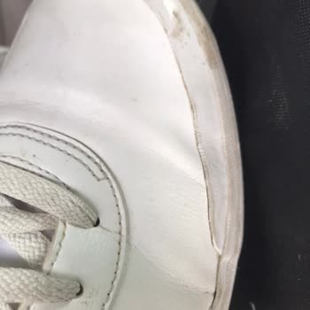 Ayakkabım 6 Ayda Yırtıldı, Üretim Sorunu Değil Kullanıcı Hatası Kabul Edilmiyor