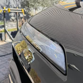 BMW İ7 Farlarındaki Kendiliğinden Çatlaklar Ve Garanti Red Kararı