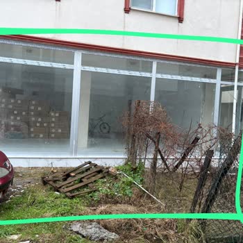 Fatsa’da Kaçak Çıkıntılar Yaya Alanını Daraltıyor Ve Güvenliği Tehdit Ediyor