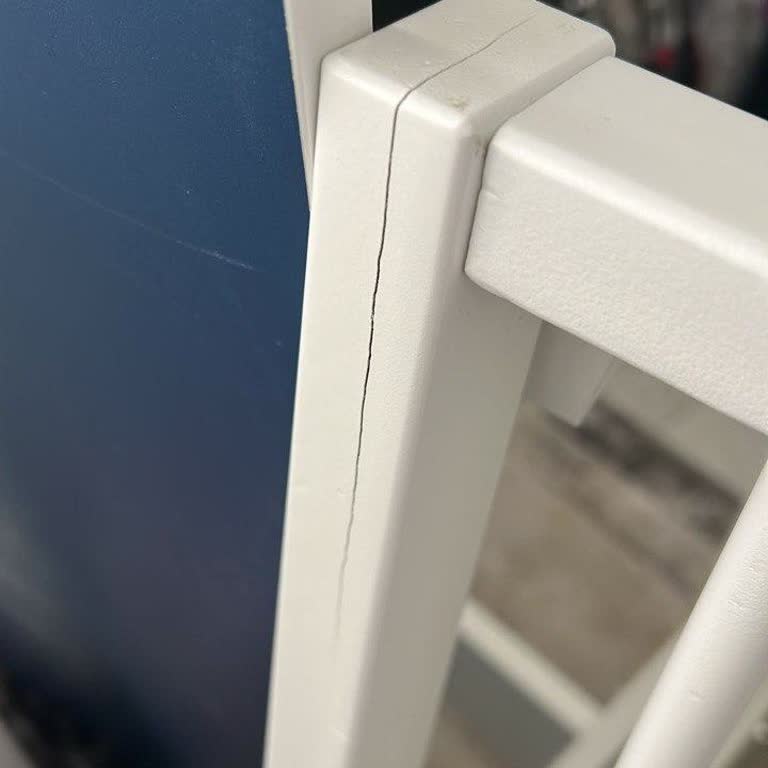 Eksik Vida Ve Hasarlı Beşik İçin Uzun Süreli Çözüm Bekleyişi