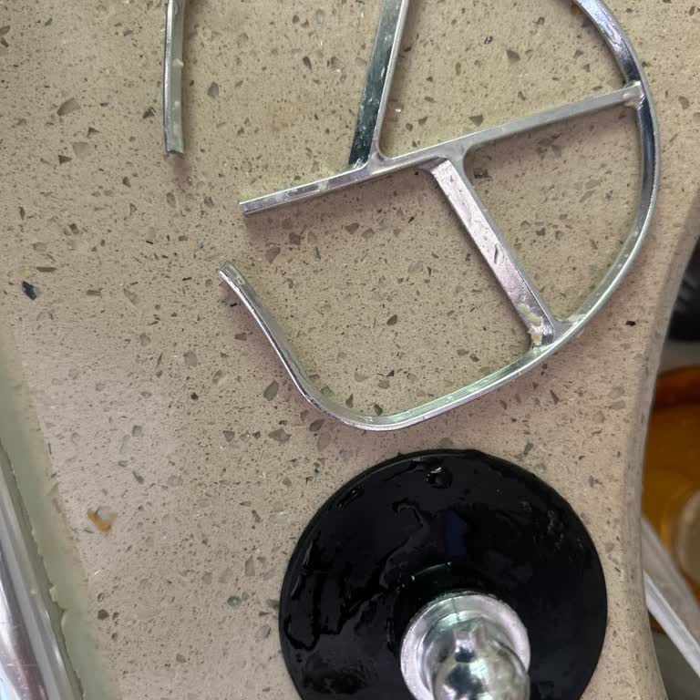 A101'te Aldığım Sinbo Stand Mikserin Kırılan Aparatı İçin İade Talebi