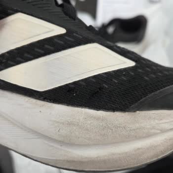 Kısa Sürede Yırtılan Ayakkabılara Kullanım Hatası İddiası Kabul Edilemez