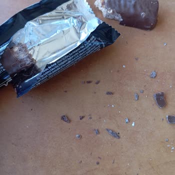 Eti Maximus Çikolata Bozuk Çıktı