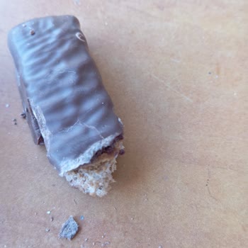 Eti Maximus Çikolata Bozuk Çıktı