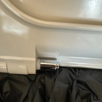 Terra Serisi Banyo Kapaklarındaki Tekrarlayan Menteşe Ve Çatlak Sorunları Beni Yordu