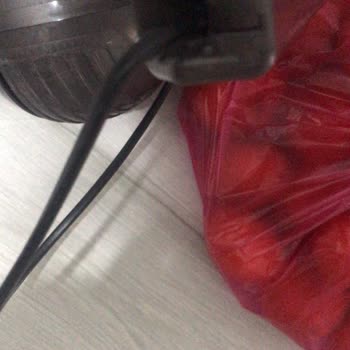 Fantom Dikey Süpürge Aniden Patladı Ve Alev Aldı Güvenlik Endişesi