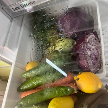 Sebzelik Bölümünde Su Birikintileri Ve Raflarda Küflenme Sorunu Nedeniyle Ürün Değişimi Talebi