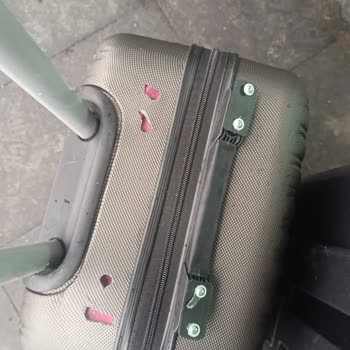 Yeni Aksaray Seyahat’te Kırılan Valizler Ve Cevapsız Müşteri Hizmeti