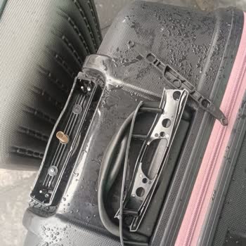 Yeni Aksaray Seyahat’te Kırılan Valizler Ve Cevapsız Müşteri Hizmeti