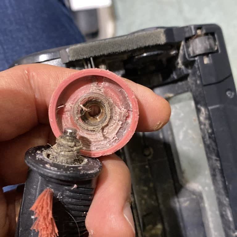 Electrolux Süpürge Fırça Arızası İçin Garanti Kapsamı Dışına Çıkarıldı Ve 900 TL Ücret Talep Edildi