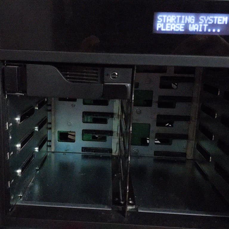 Asustor Nas Cihazım Bir Gün Açtım Ledleri Yanmadı