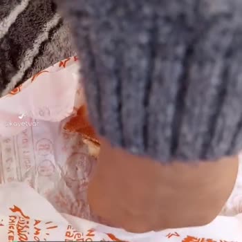 Popeyes Ekmeğin İçinde Kıl Çıktı Resmen, Özür Paketi İstiyoruz!