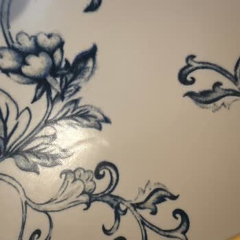 Porland Garanti Edilen Defolu Yemek Takımı, Mağaza İadeyi Reddediyor