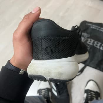 Bingöl Kalyon FLO Mağazasında Adidas Ayakkabının Hızlı Yırtılması Ve Değişim Talebi