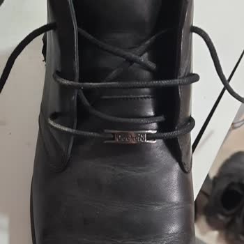 Dockers Bot Ayakkabısının Kısa Sürede Tabanı Ve Topuğu Yırtıldı, Firma Çözüm Sunmadı