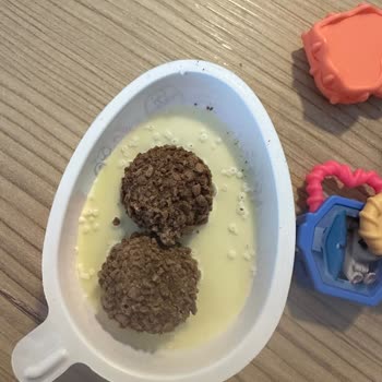 Kinder Sürpriz Girl Çikolatasında Benekli Görünüm Ve Tekrarlanan Oyuncak Şikayeti