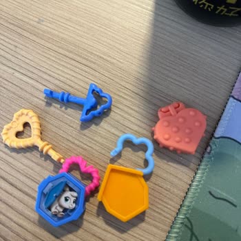 Kinder Sürpriz Girl Çikolatasında Benekli Görünüm Ve Tekrarlanan Oyuncak Şikayeti