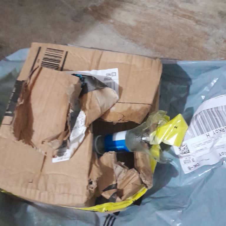 Kırık Ve Eksik Ürün Teslimi, Amazon Ve DHL Sorumluluk Almıyor