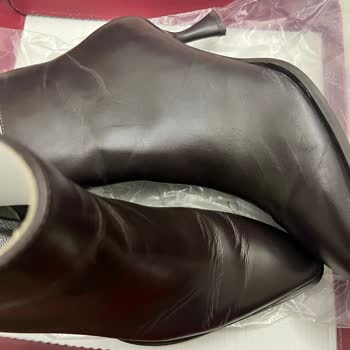 Hotiç Ayakkabısında Bir Gün Kullanımda Deri Çatlaması Ve Markanın Yetersiz İlgisi