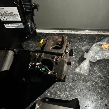 Kullanılmış Ve Kırık Espresso Makinesi Gönderildi, İade Seçeneği Bulunamadı