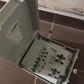 Superonline Fiber Kutusunun Zil Kablolarını Zedeleyen Montajı İptali Ve Güvenli Konuma Taşıma Talebi