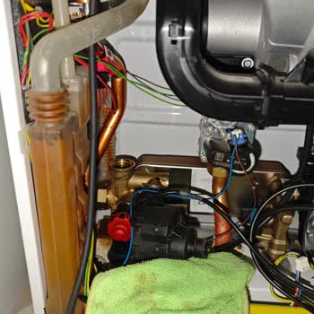 Baymak Lunatech Kombide Tekrarlayan Motor Arızası Ve Sürekli Su Kaçağı