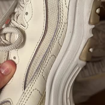 Skechers Dlites Ayakkabısının Üç Ayda Çatlaması Kullanıcı Hatası Değil
