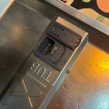 Hoover Dish 300 Modelinde Alt Raf Yüksekliği Tasarım Hatası