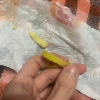 Burger King Van Mall Şubesinde Sert Ve Yeşil Patatesler Nedeniyle 330 TL'lik Sipariş İadesi Talebi