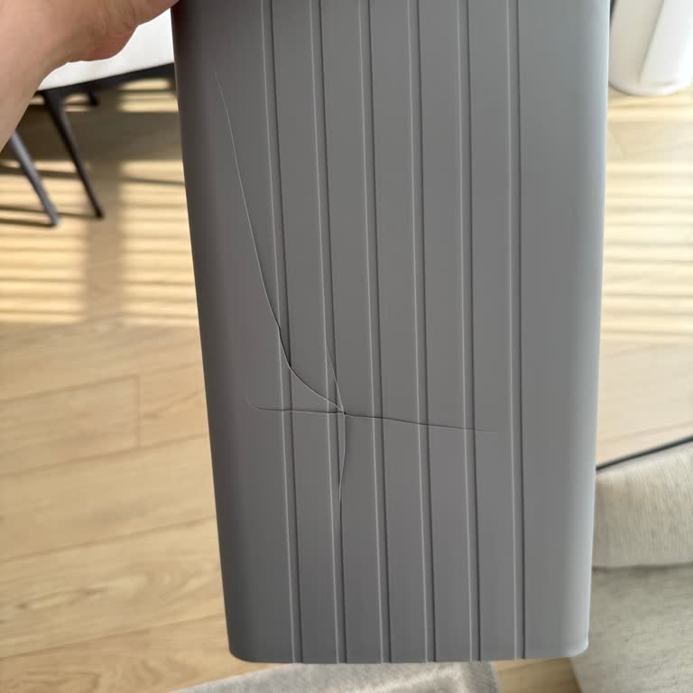 Kırık Çöp Kovası İçin İade Ve Yeniden Gönderim Talebi