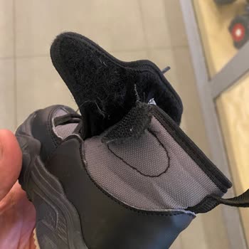 Cırt Cırt Dikişi Kısa Sürede Koptu, Mağaza Değişim Reddetti