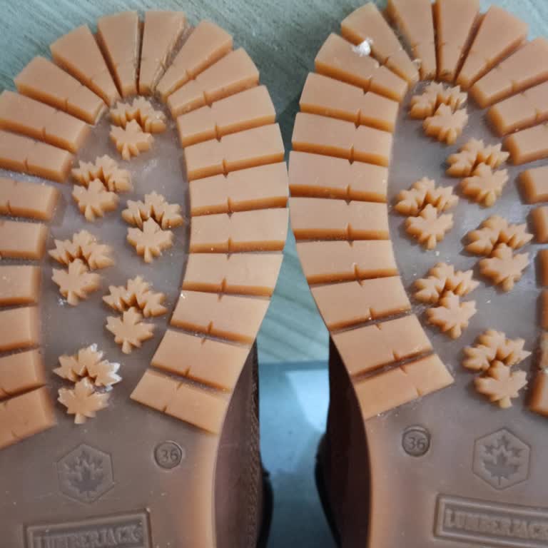 Kaygan Botta Güvenlik Sorunu Ve Mağazanın İade Reddi