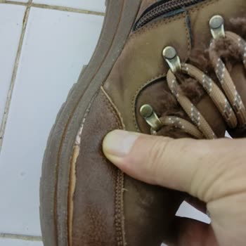 Kısa Sürede Yırtılan Çocuk Botu Ve Hatalı İnceleme