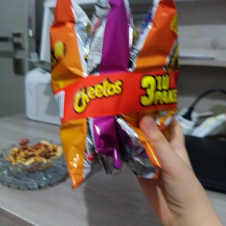 Cheetos 3’lü Pakette İki Aynı Ürün
