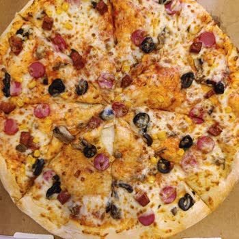 Şişli Little Caesars’da Soğuk, Yarım Pişmiş Ve Az Malzemeli Pizzalar