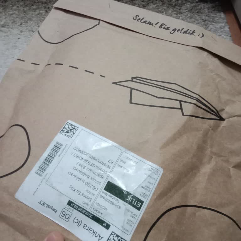 Kargo Bilgisiz Ve Yanlış Daireye Bırakıldı