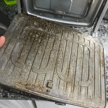 Stilevs Tost Makinesinde Kısmi Kırılma, İki Kez Garantiden Geçti, İade Talebi