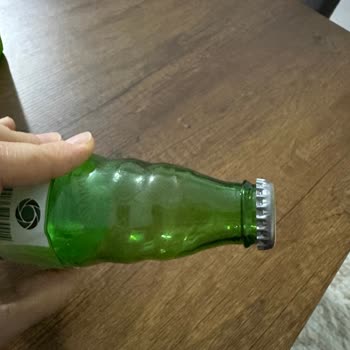 BİM'den Boş Şişe Ürünü İçin Sağlık Endişesi Ve İade Talebi