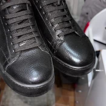 Ayakkabının Tek Kullanımda Burun Bölümünde Ezilmesi Ve Değişim Talebi