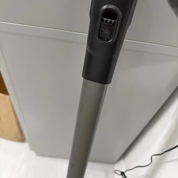 Philips XC8349/01 Süpürgenin Alt Boru Kilit Düğmesi Kırıldı Ve Yedek Parça Talebi