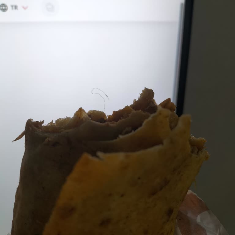 Mogaf Hatay Döner Dönerin Tam Ortasında Kıl Çıkması