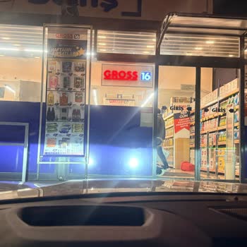 Kapanış Saati 22:30 Olmasına Rağmen Kapıların Erken Kilitlenmesi