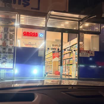 Kapanış Saati 22:30 Olmasına Rağmen Kapıların Erken Kilitlenmesi